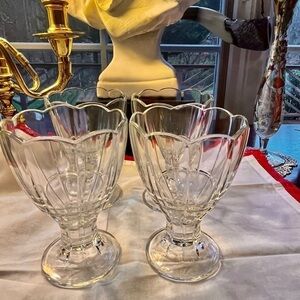 4 cups Italy- Bormioli- Rocco- Scalloped- Sherbert- Ice Cream- Parfait- Dessert